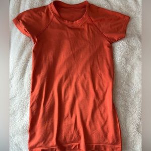 BRAND NEW LULULEMON SWIFTLY TEC